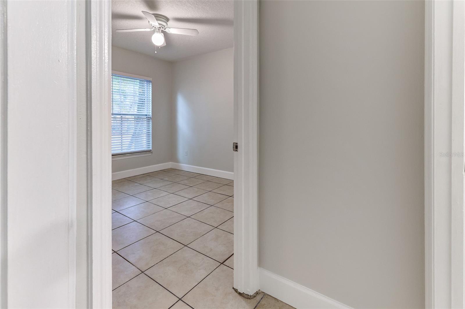 Image 18 of 39 For 3651 Goldenrod Road D101