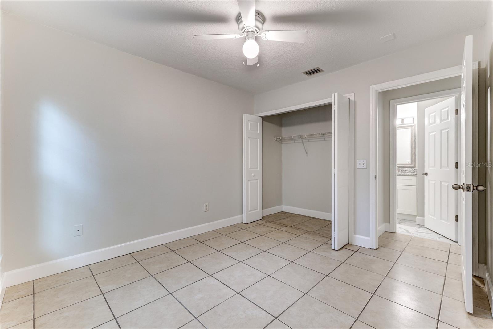 Image 21 of 39 For 3651 Goldenrod Road D101