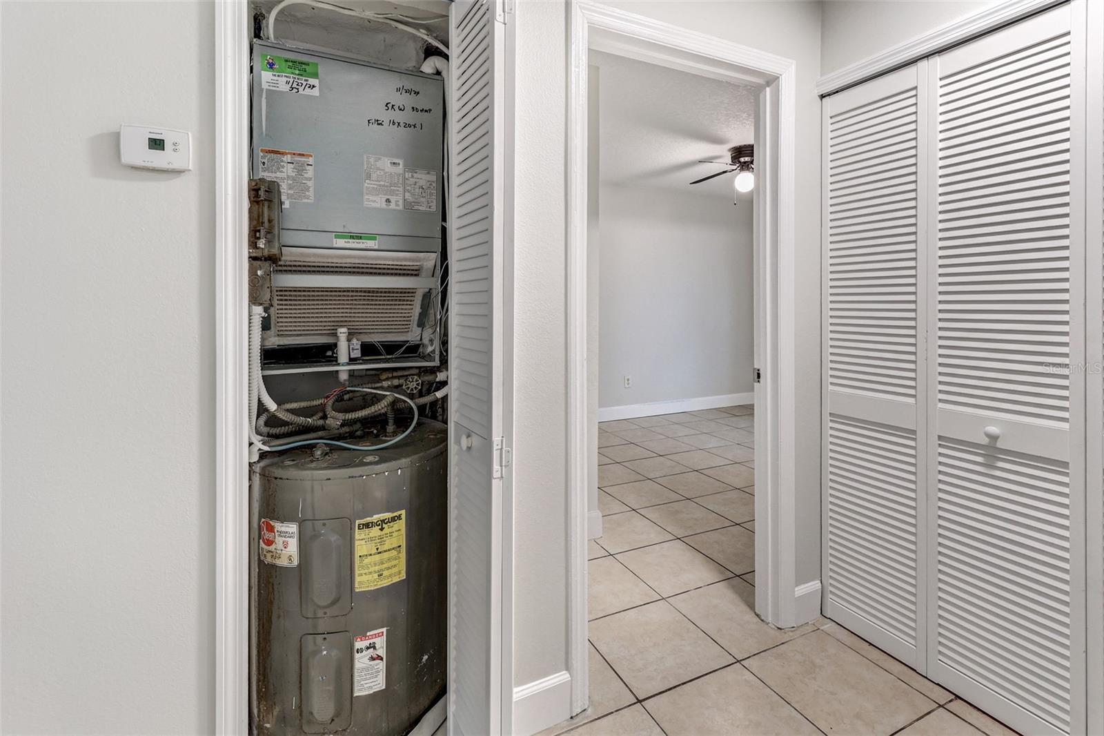 Image 25 of 39 For 3651 Goldenrod Road D101