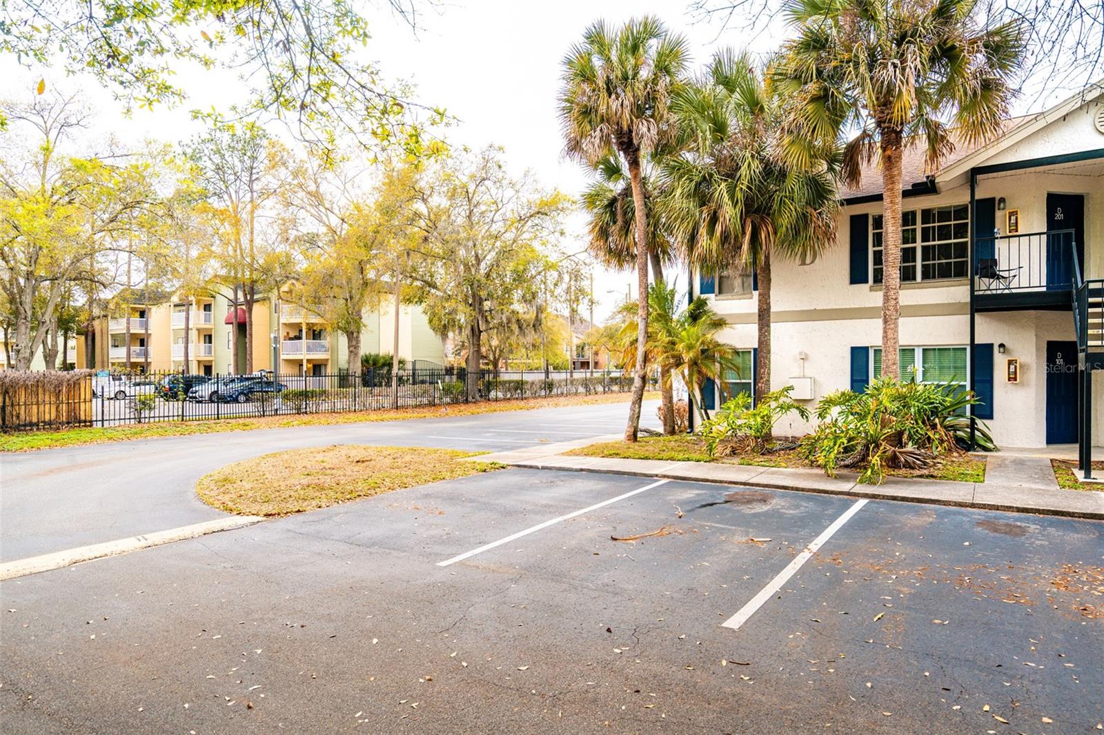 Image 31 of 39 For 3651 Goldenrod Road D101