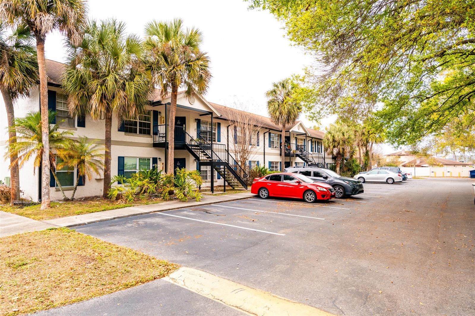 Image 33 of 39 For 3651 Goldenrod Road D101