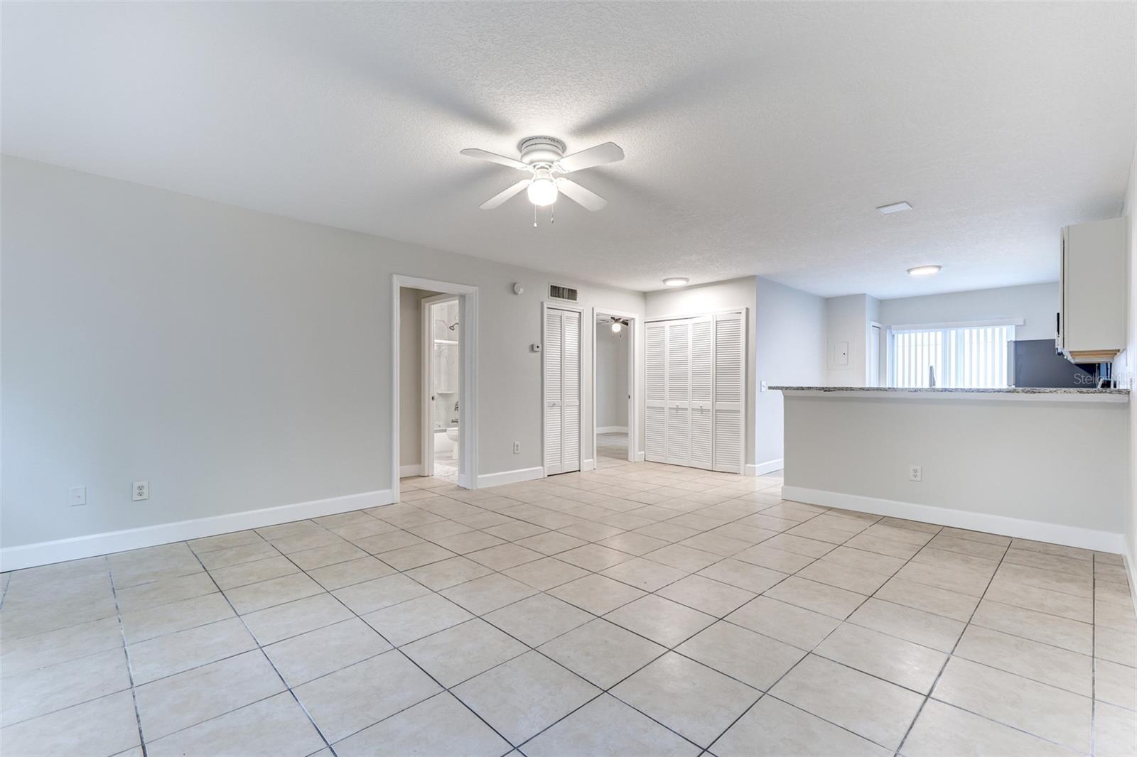 Image 4 of 39 For 3651 Goldenrod Road D101