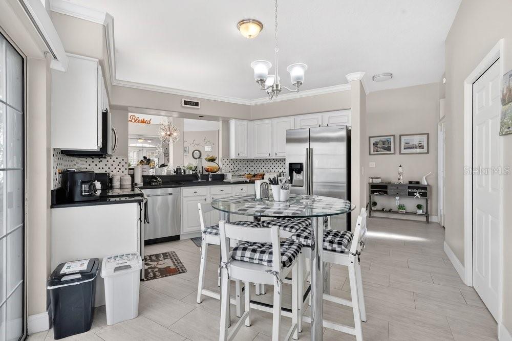 Image 10 of 31 For 8325 Foxworth Circle 22