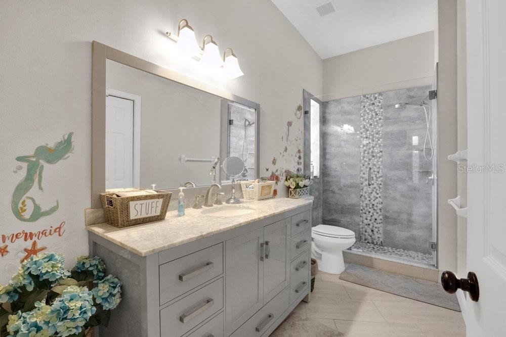 Image 17 of 31 For 8325 Foxworth Circle 22