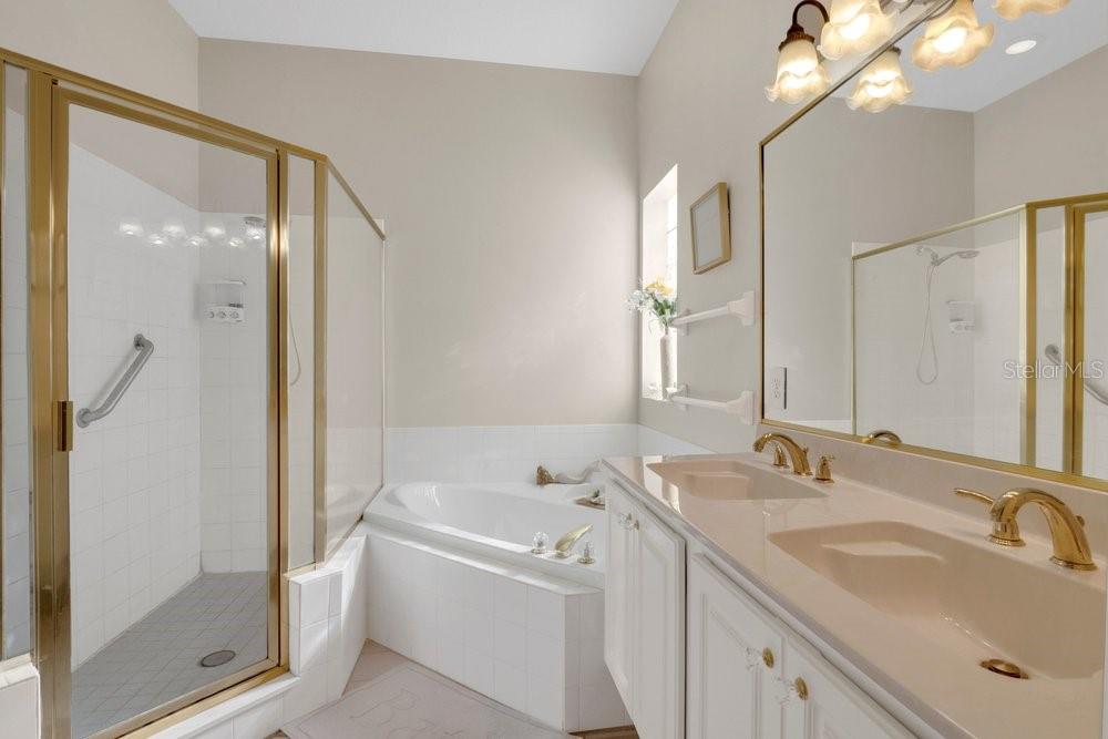 Image 19 of 31 For 8325 Foxworth Circle 22