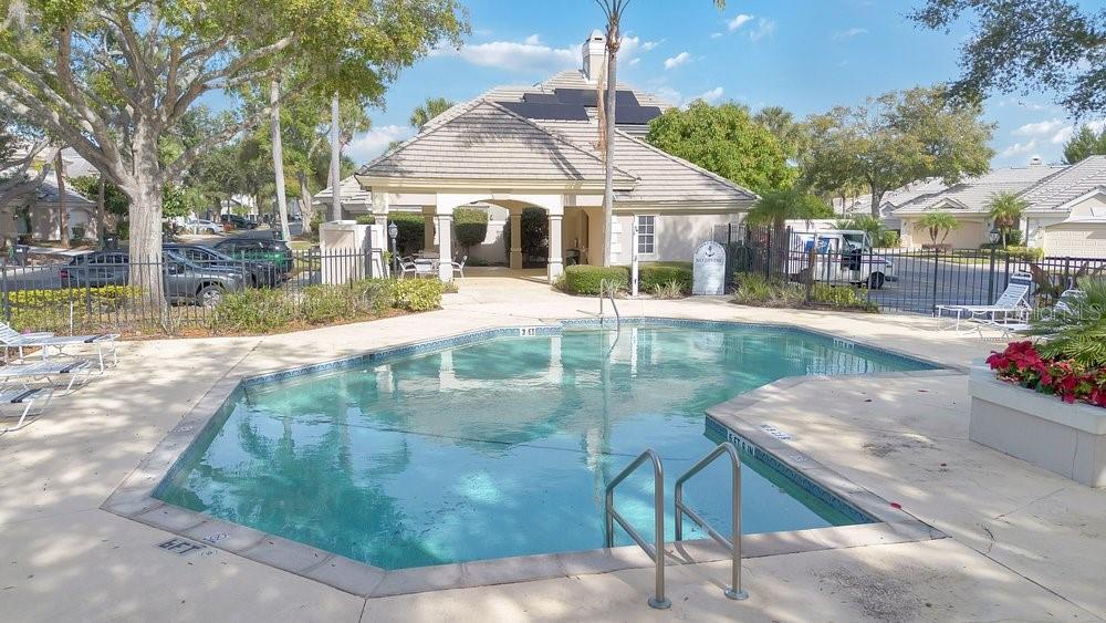 Image 4 of 31 For 8325 Foxworth Circle 22