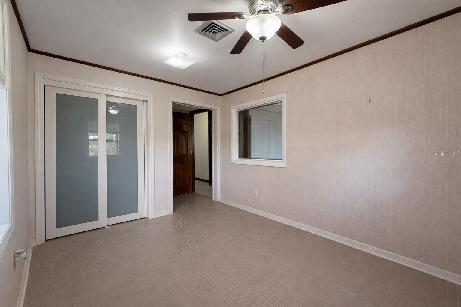 Image 13 of 37 For 6 Palm Way 