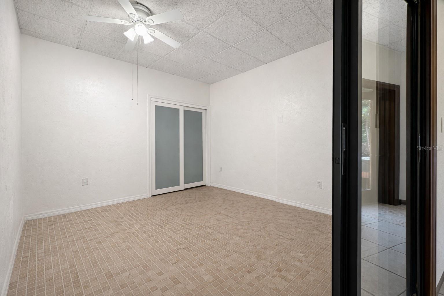 Image 19 of 37 For 6 Palm Way 