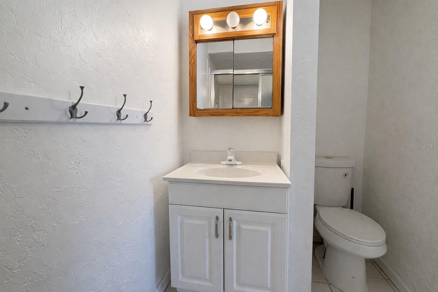 Image 21 of 37 For 6 Palm Way 