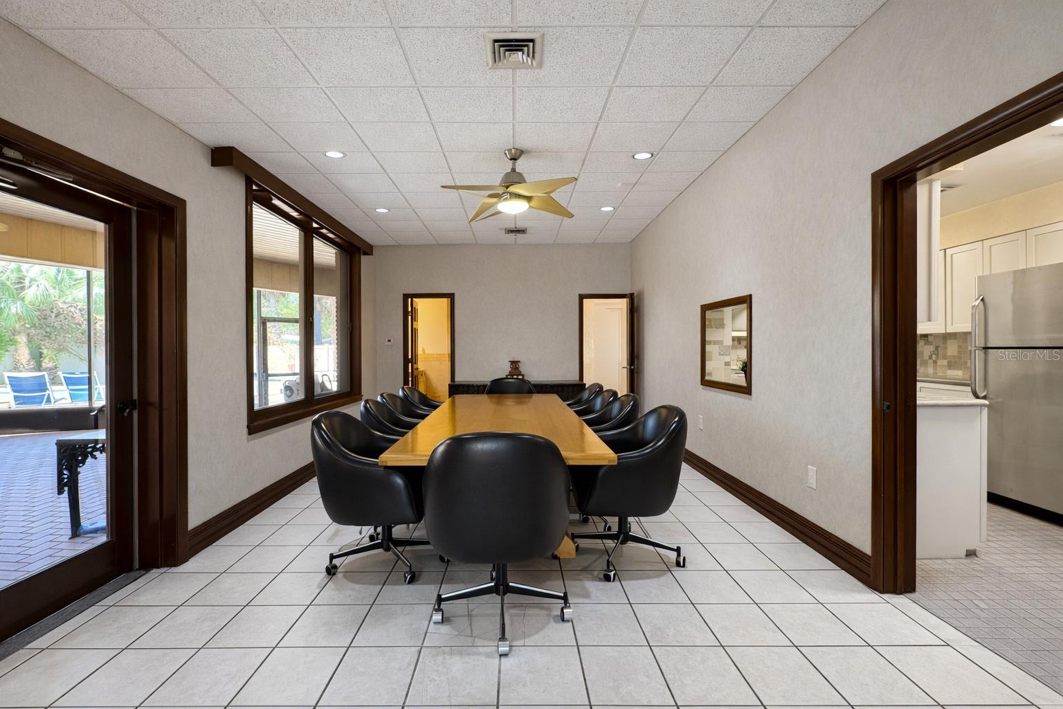 Image 8 of 37 For 6 Palm Way 