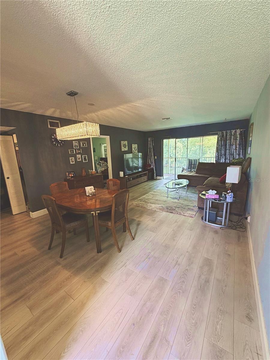 Image 10 of 34 For 140 Lake Meryl Drive 233