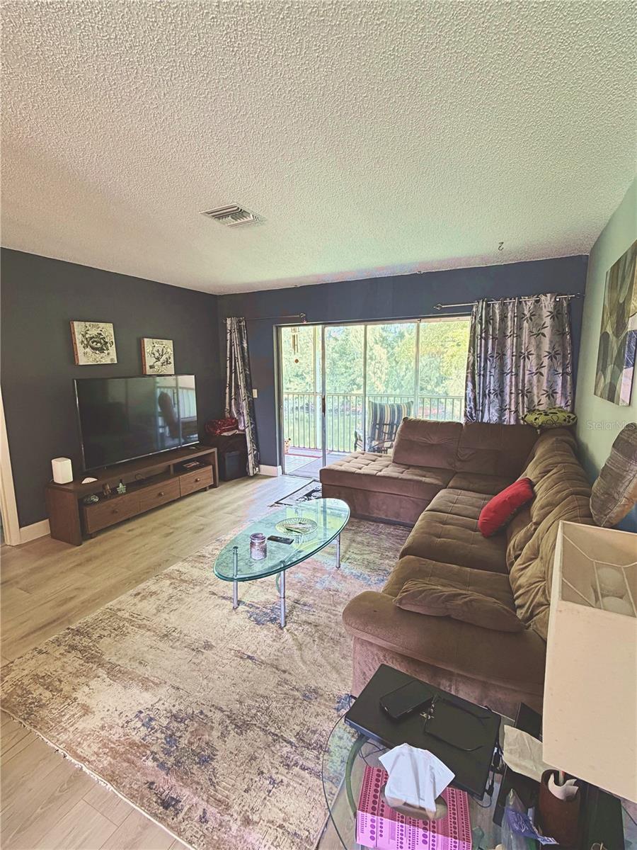 Image 12 of 34 For 140 Lake Meryl Drive 233