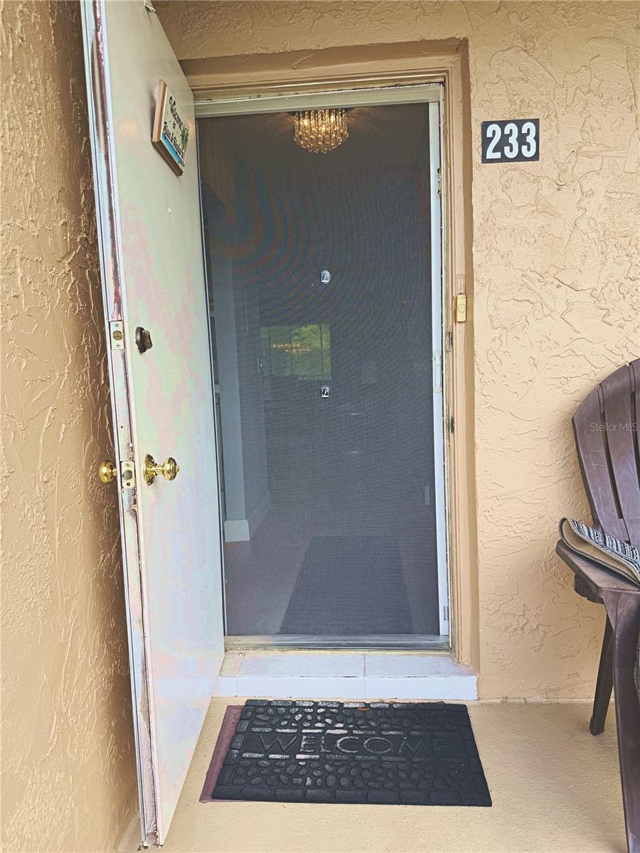 Image 28 of 34 For 140 Lake Meryl Drive 233