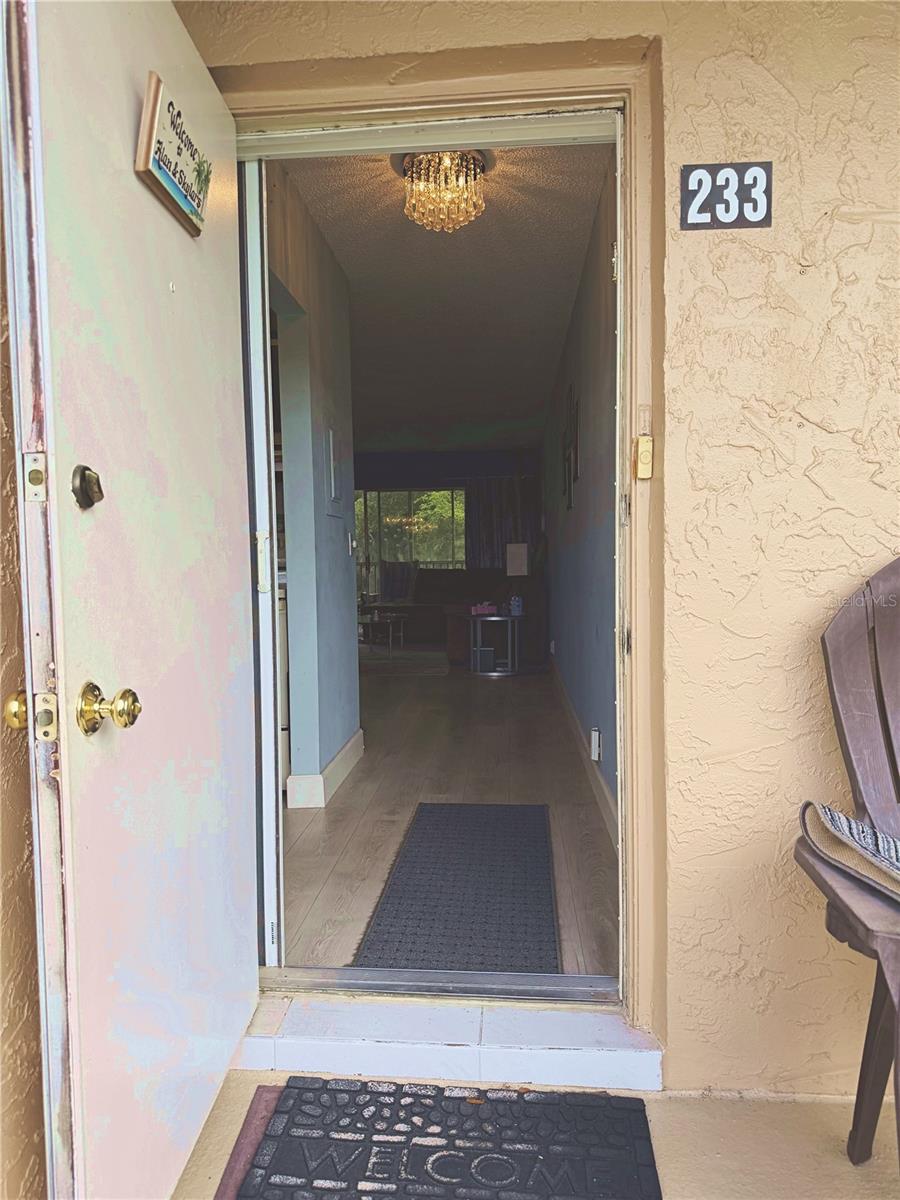 Image 30 of 34 For 140 Lake Meryl Drive 233