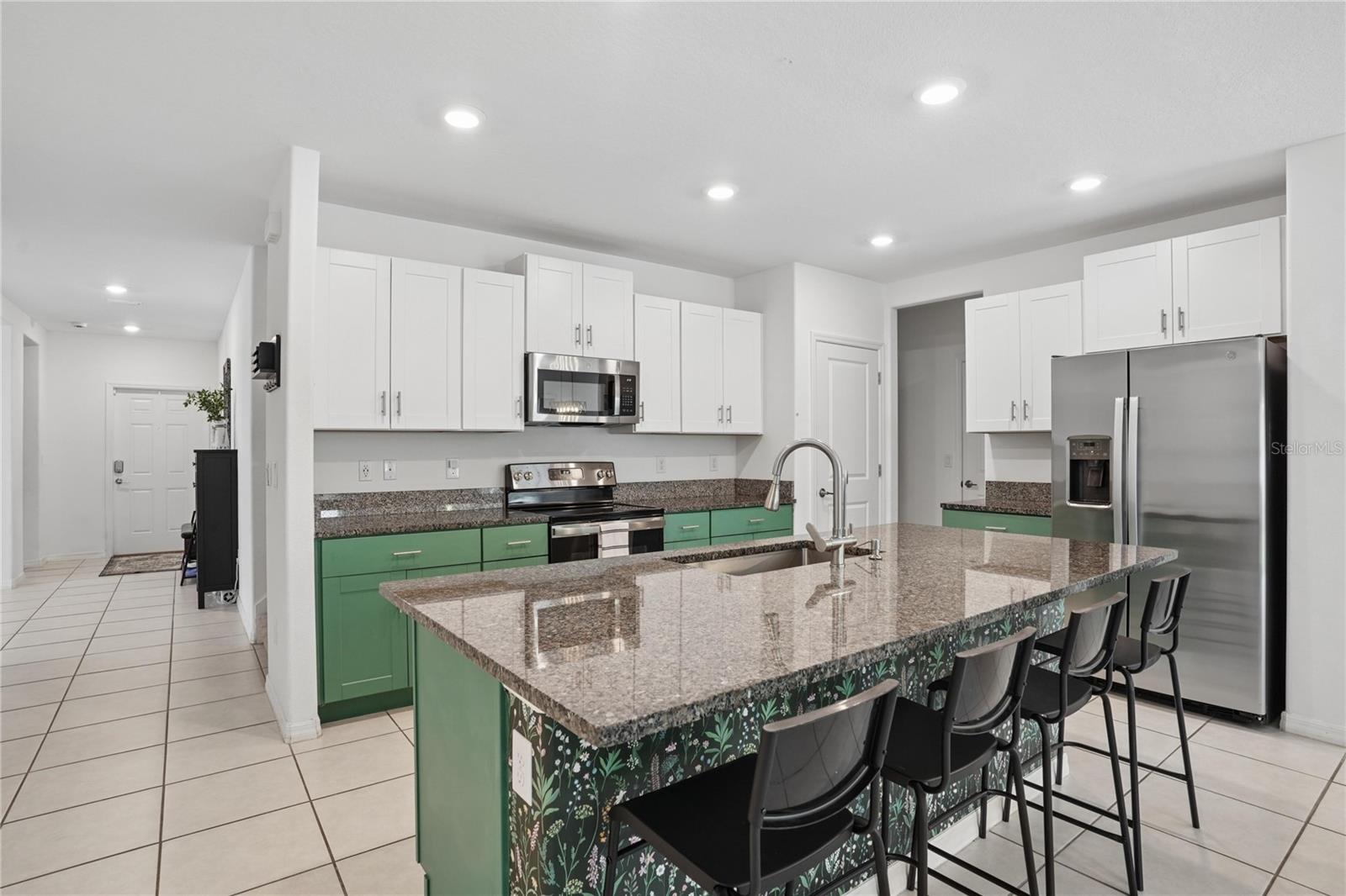 Image 12 of 25 For 1718 Red Loop