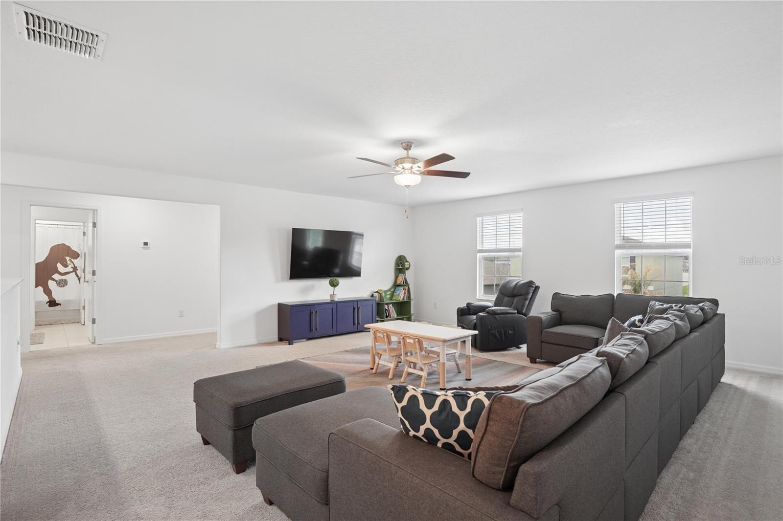 Image 17 of 25 For 1718 Red Loop