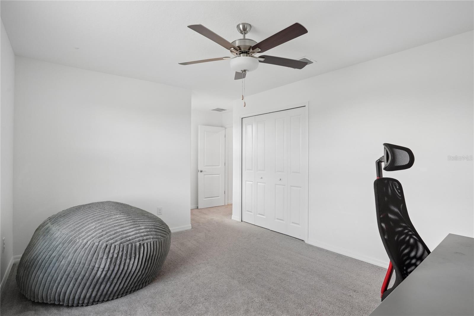 Image 18 of 25 For 1718 Red Loop