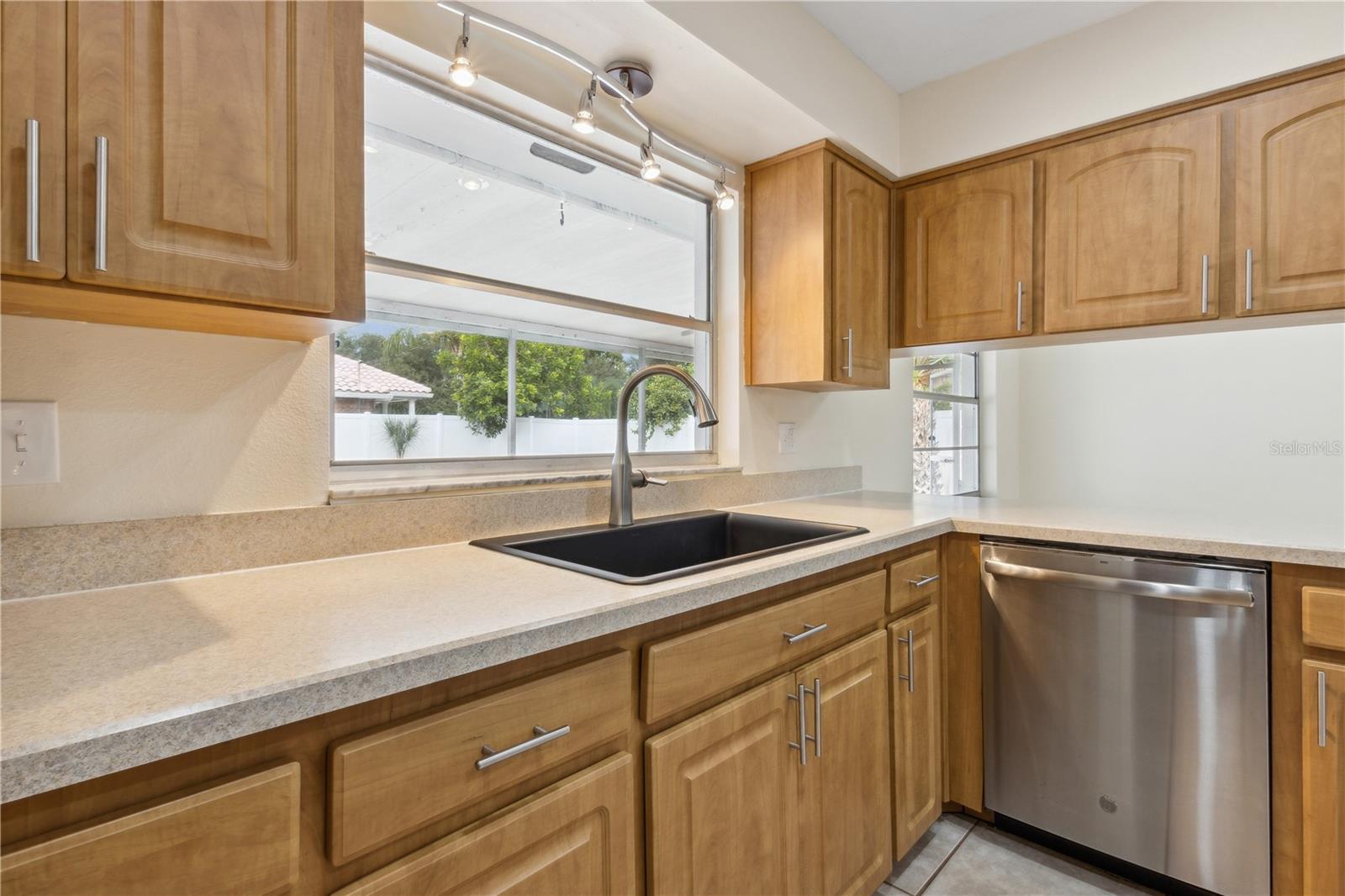 Image 14 of 39 For 3994 Irma Shores Drive