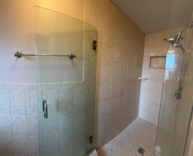 Image 20 of 39 For 3994 Irma Shores Drive