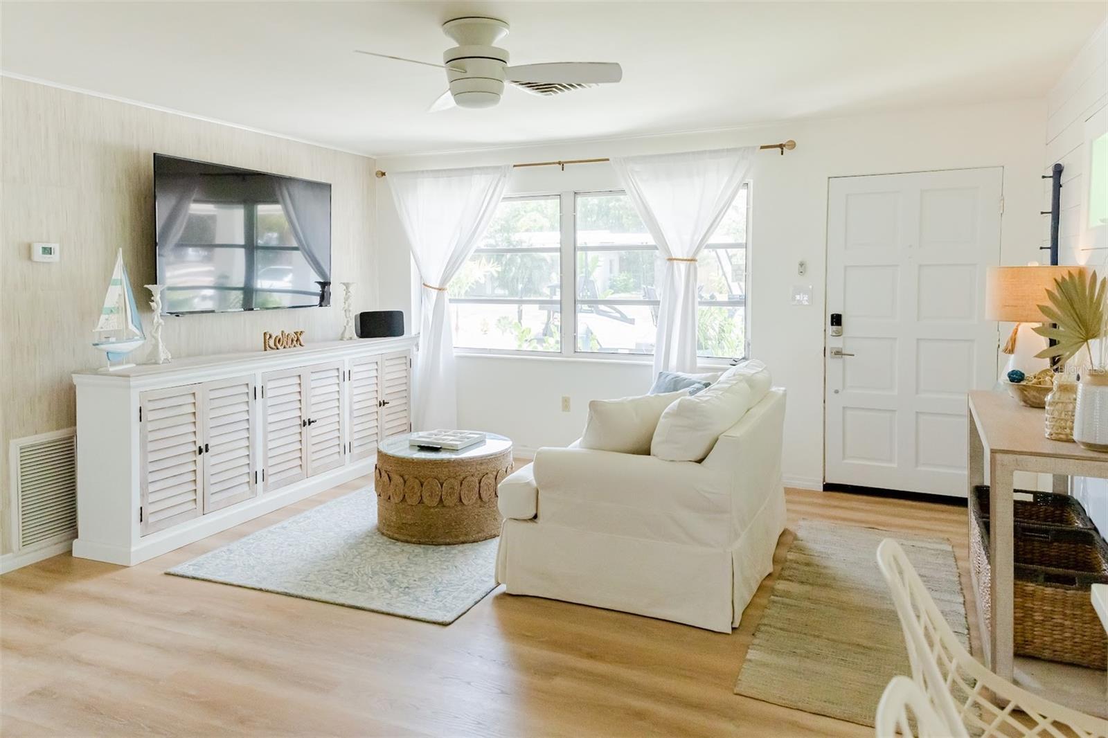 Image 3 of 27 For 2445 Constitution Boulevard