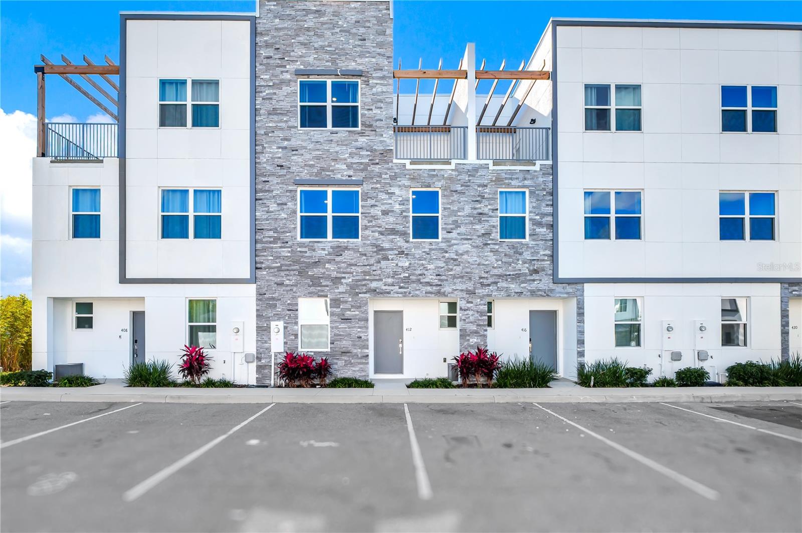 Image 2 of 12 For 412 Famagusta