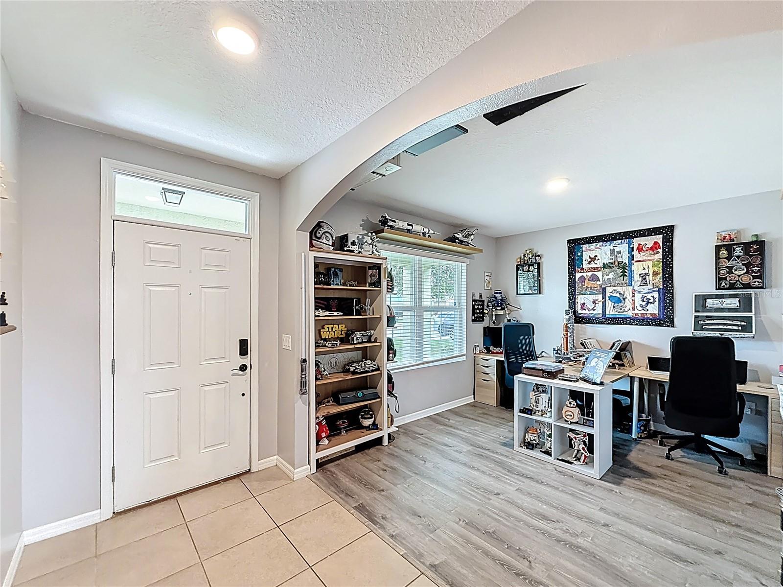 Image 2 of 32 For 3689 Maidencain Street