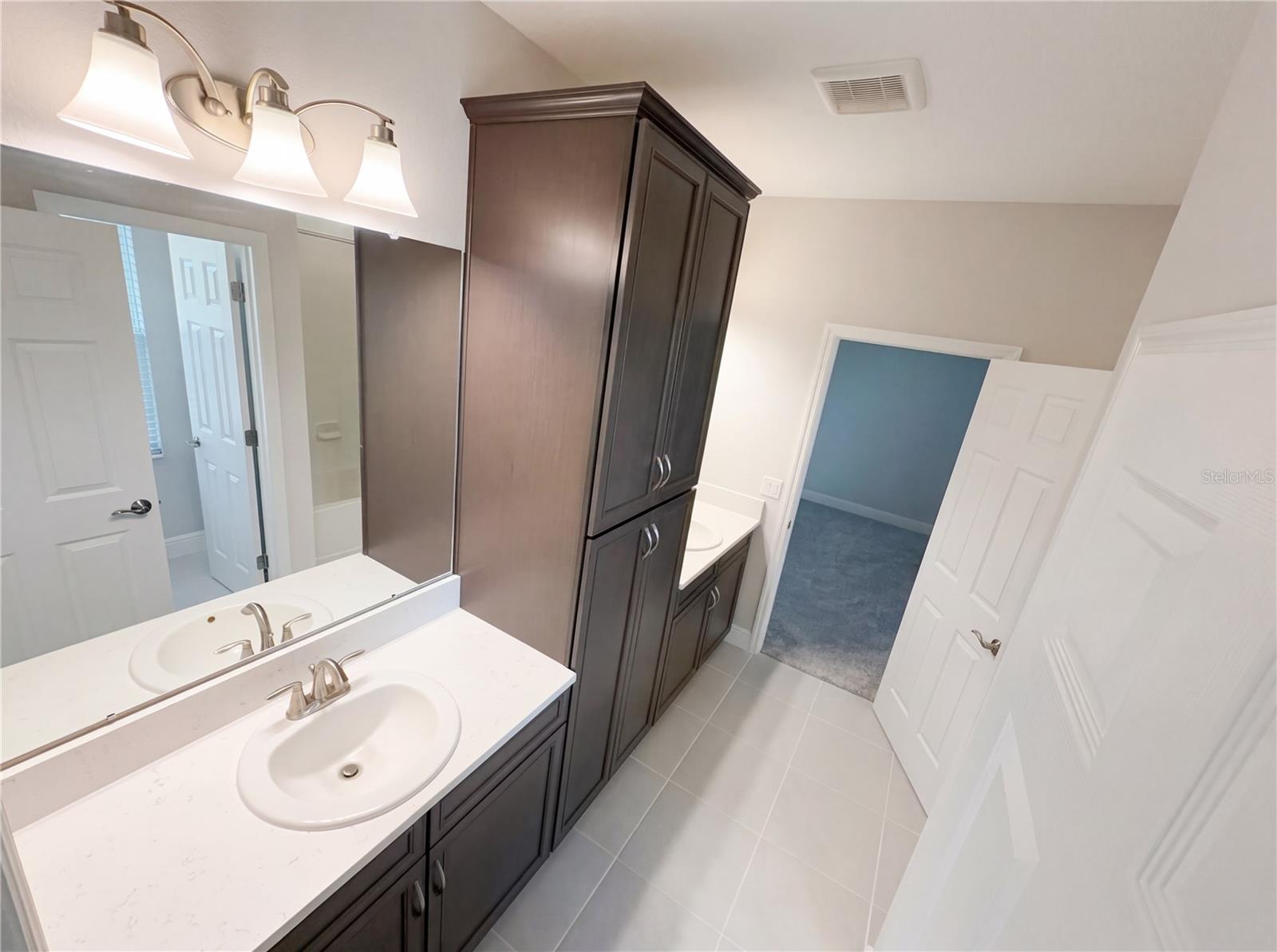 Image 28 of 55 For 11277 Rustic Timber Loop