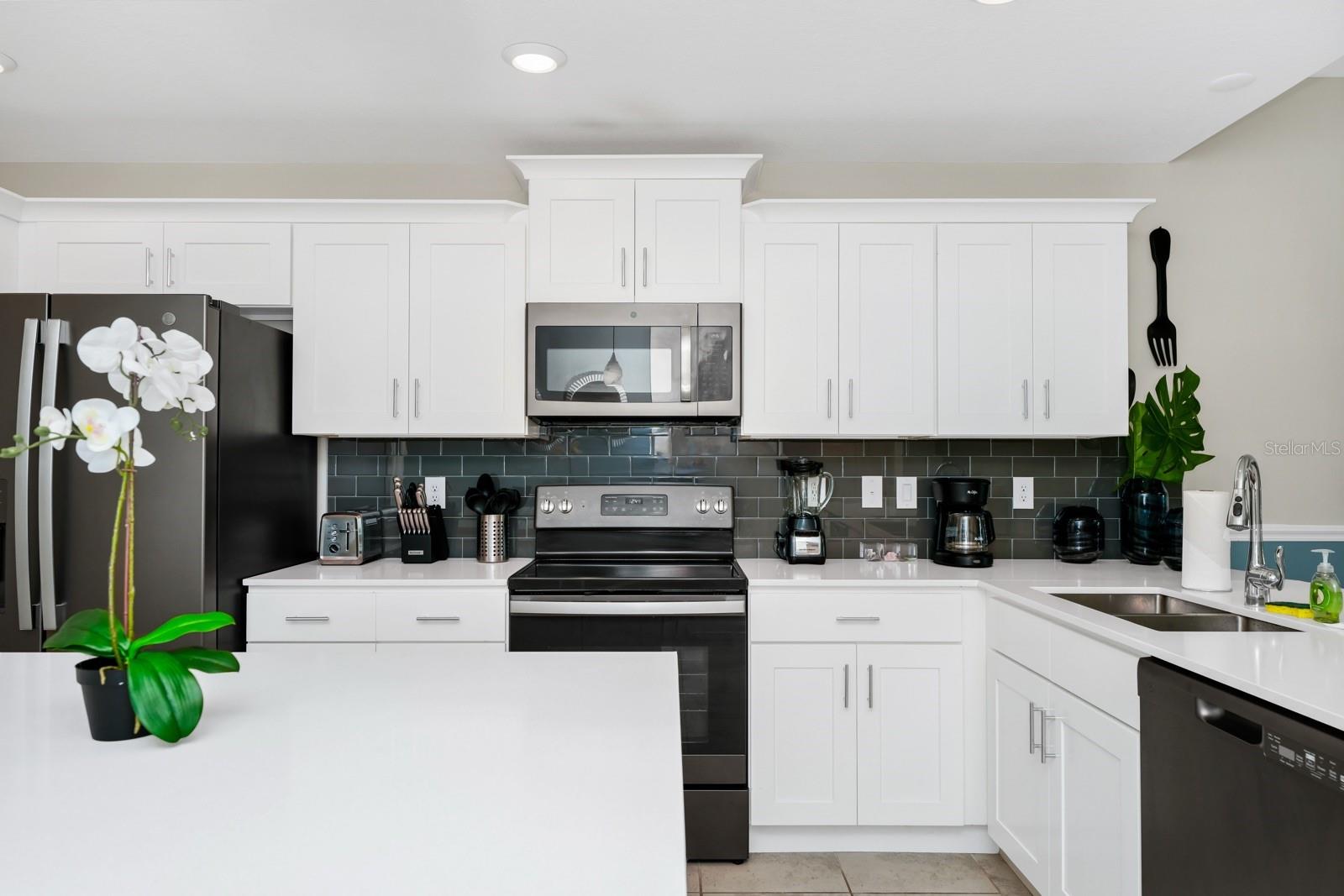 Image 10 of 39 For 3171 Paradox Circle 104