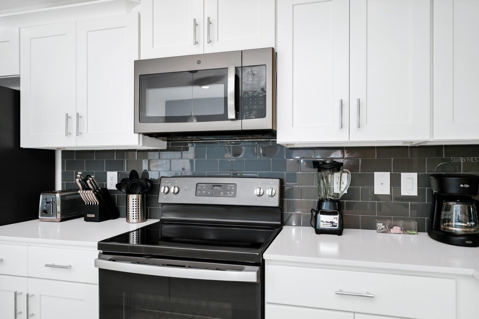 Image 11 of 39 For 3171 Paradox Circle 104