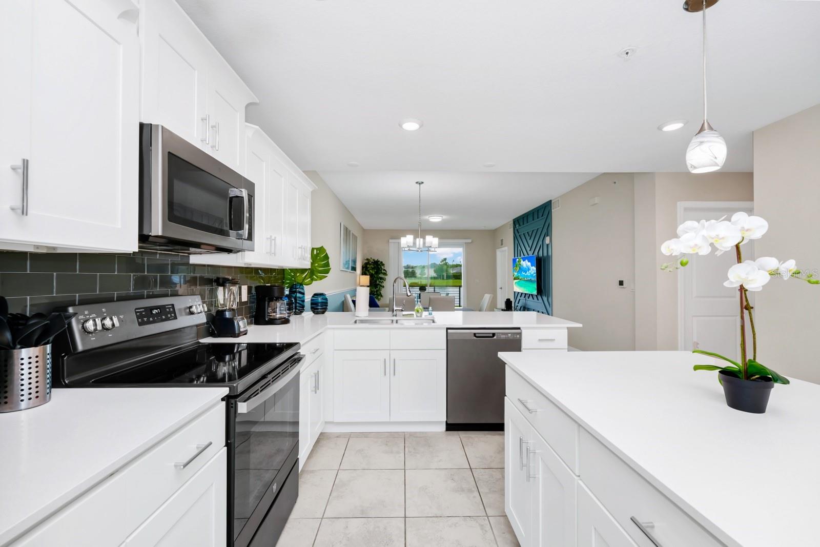 Image 13 of 39 For 3171 Paradox Circle 104