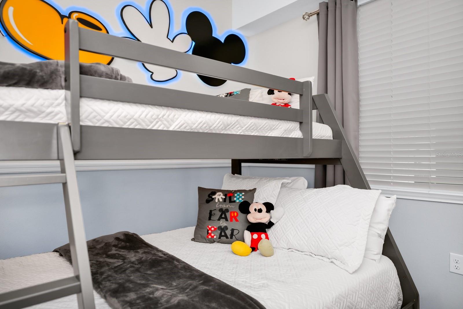 Image 23 of 39 For 3171 Paradox Circle 104