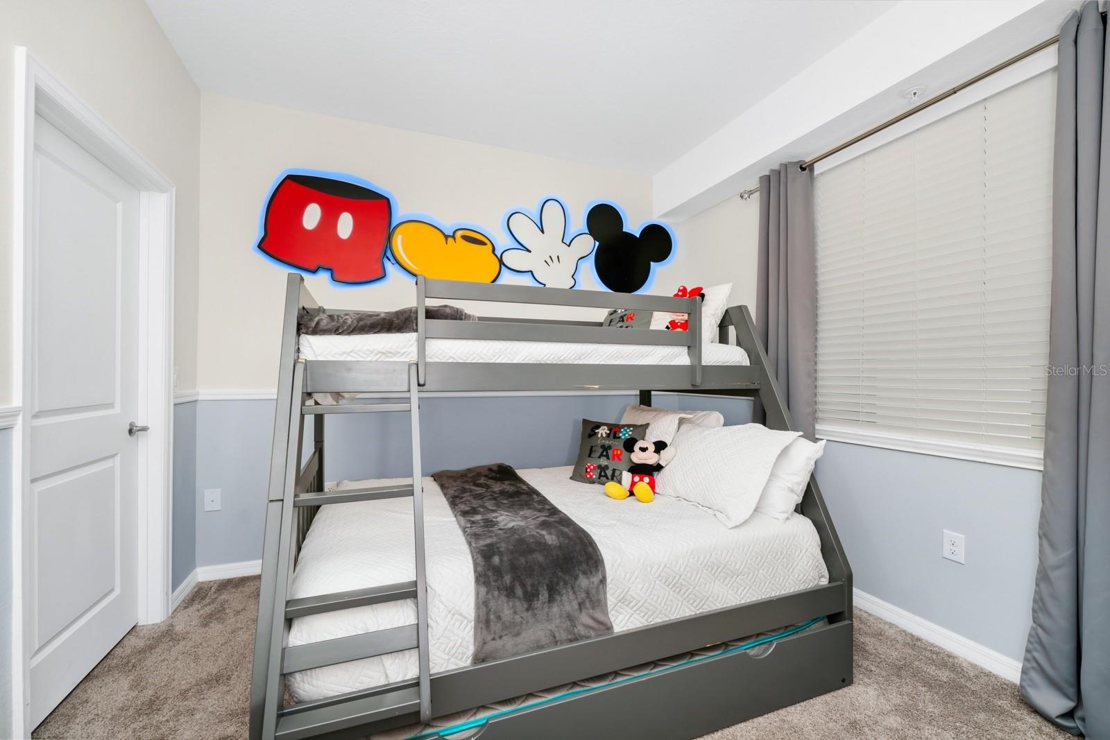 Image 25 of 39 For 3171 Paradox Circle 104