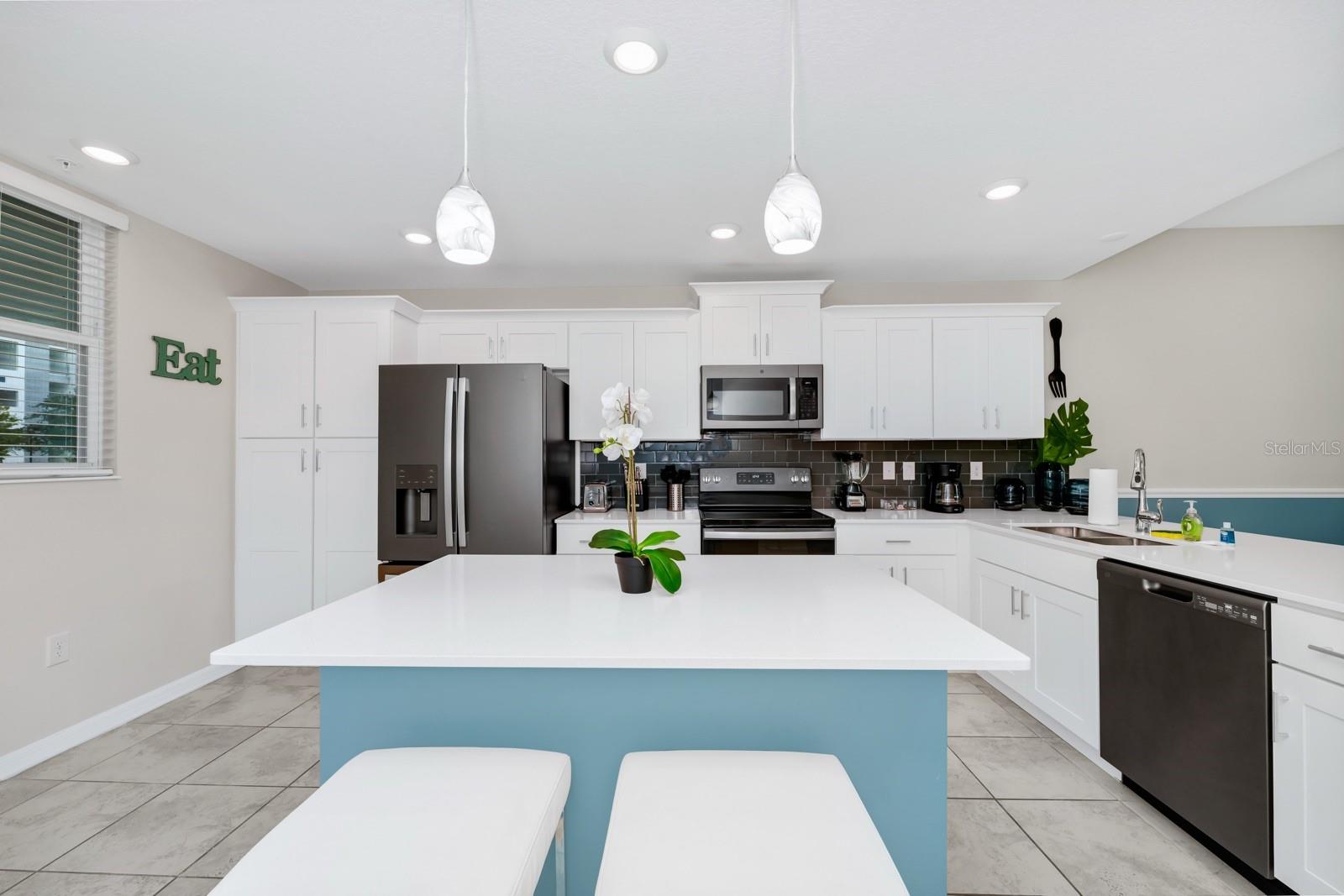 Image 4 of 39 For 3171 Paradox Circle 104