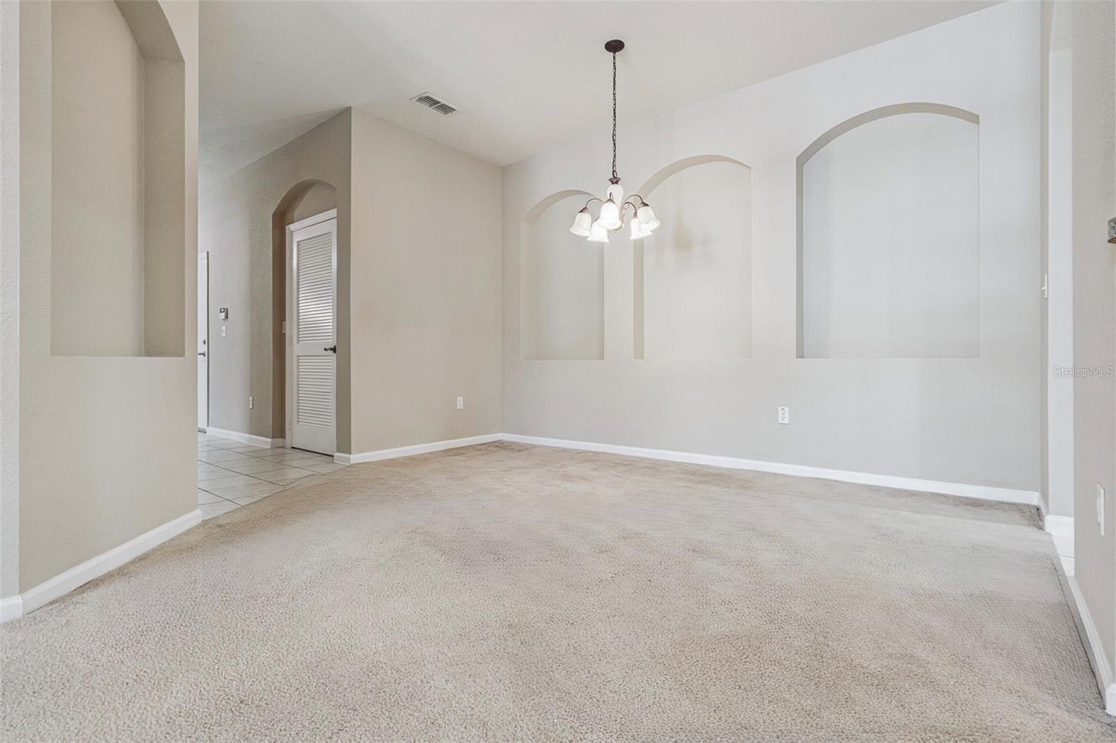 Image 10 of 58 For 3001 Laurel Park Lane 207