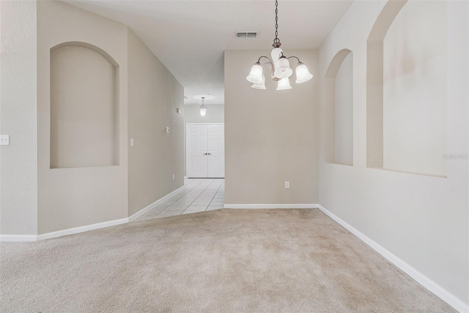 Image 11 of 58 For 3001 Laurel Park Lane 207