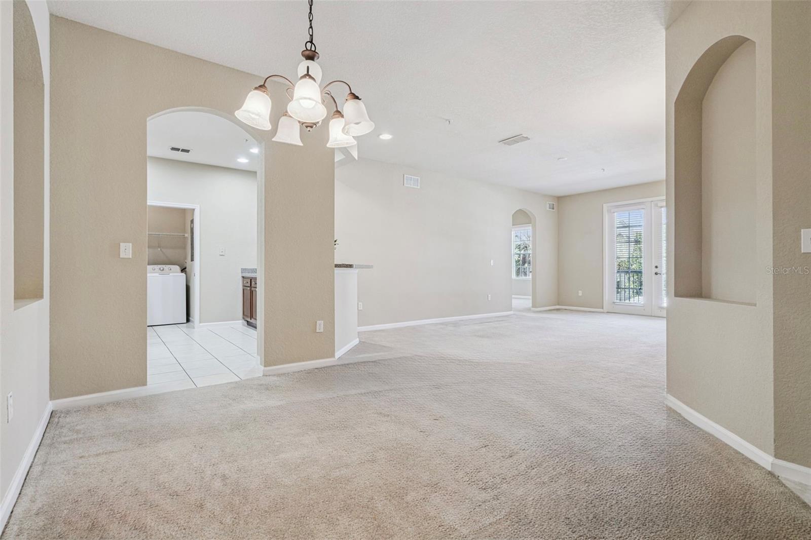 Image 13 of 58 For 3001 Laurel Park Lane 207