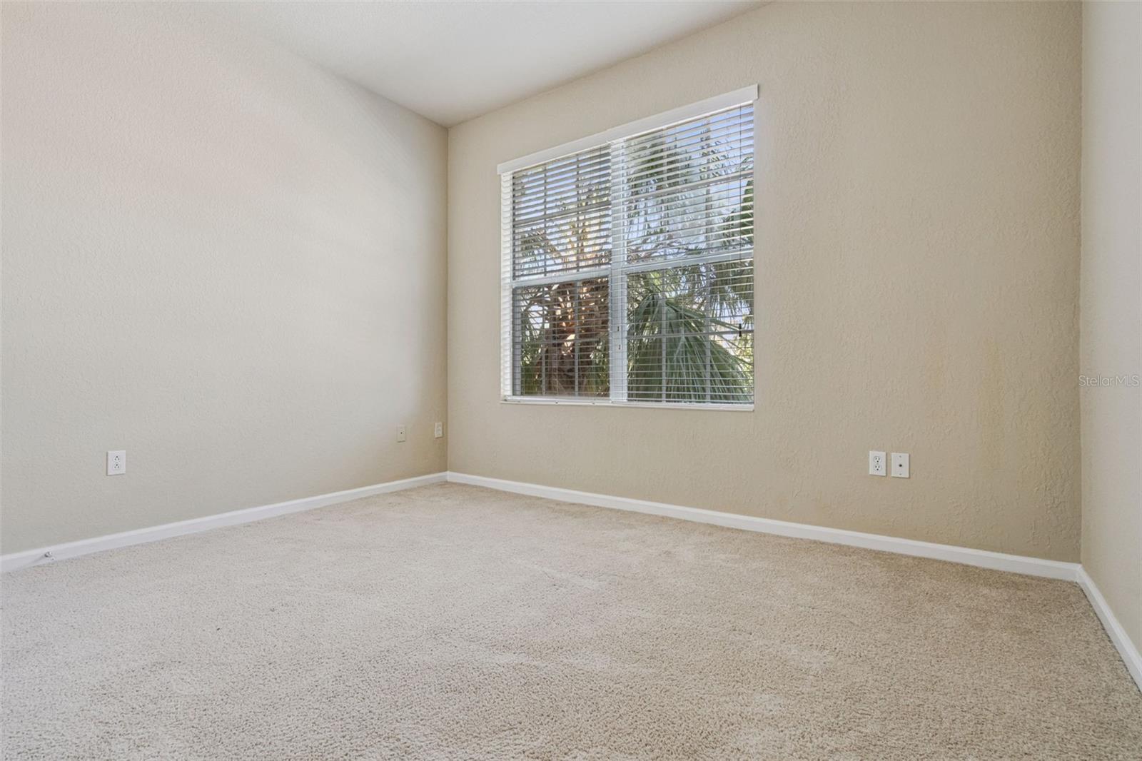 Image 33 of 58 For 3001 Laurel Park Lane 207