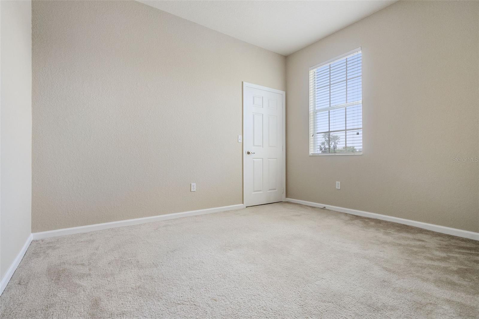 Image 36 of 58 For 3001 Laurel Park Lane 207