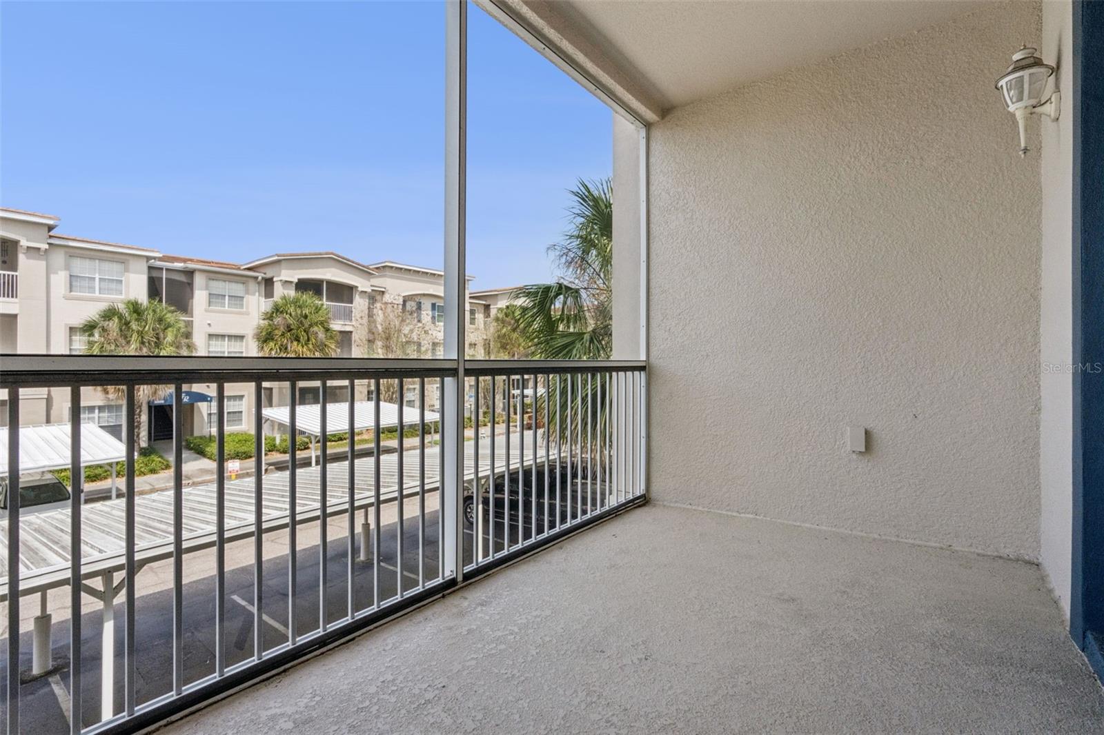 Image 42 of 58 For 3001 Laurel Park Lane 207