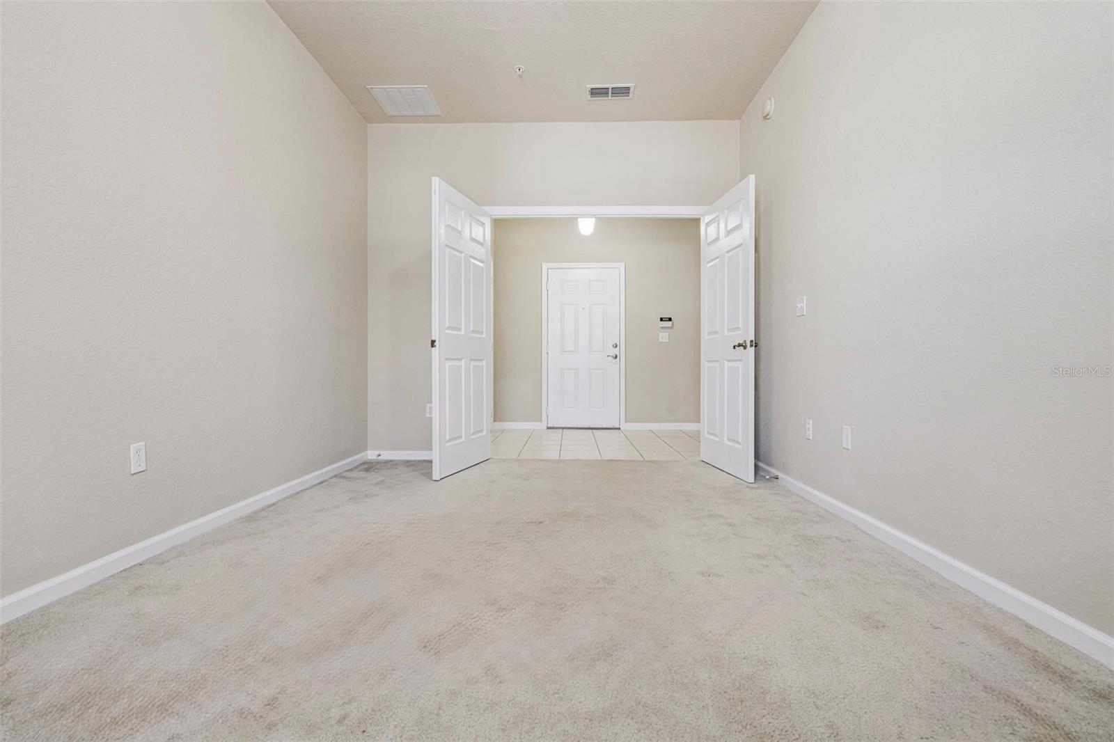 Image 5 of 58 For 3001 Laurel Park Lane 207