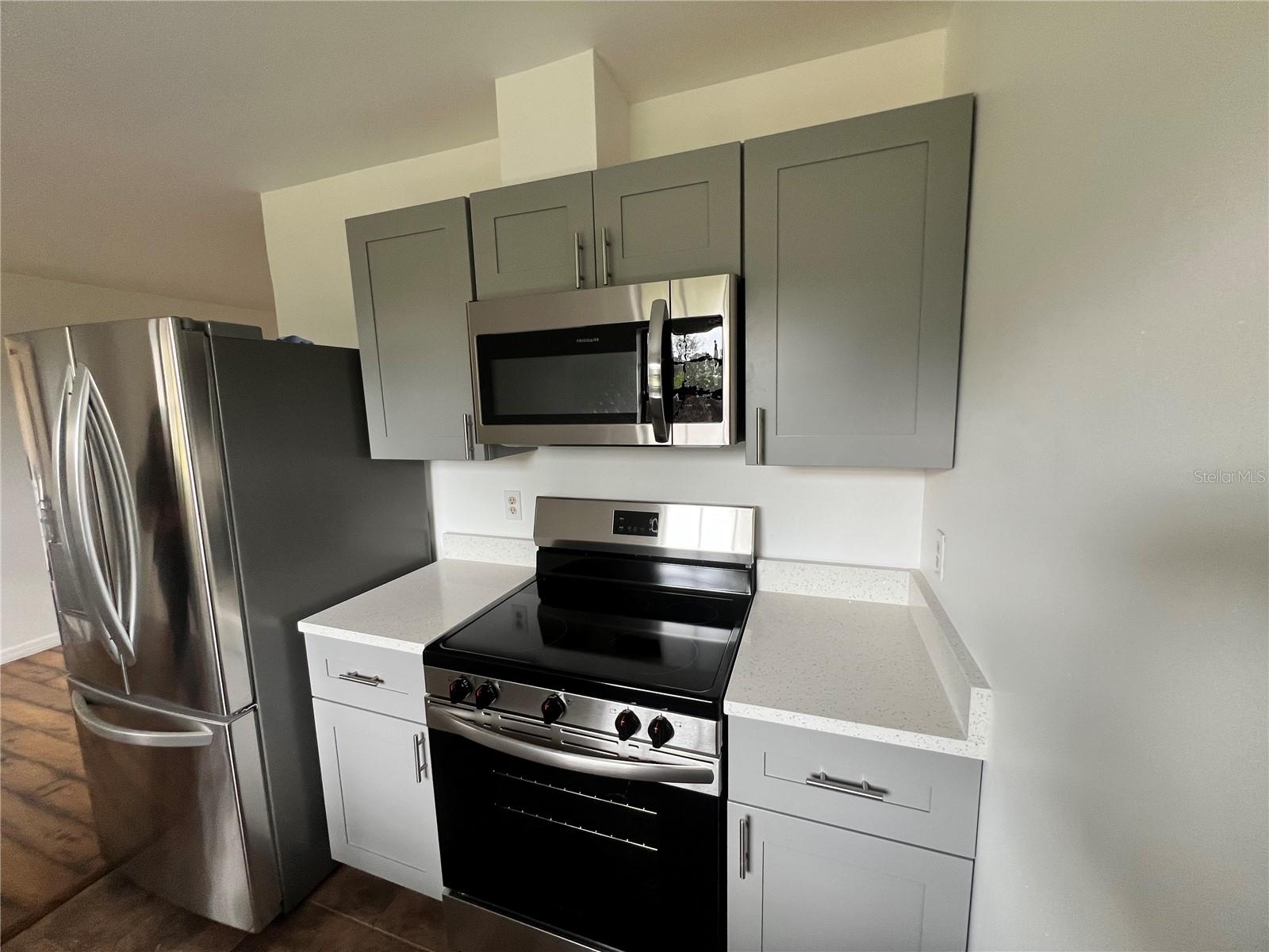 Image 15 of 17 For 3333 Valeview Drive