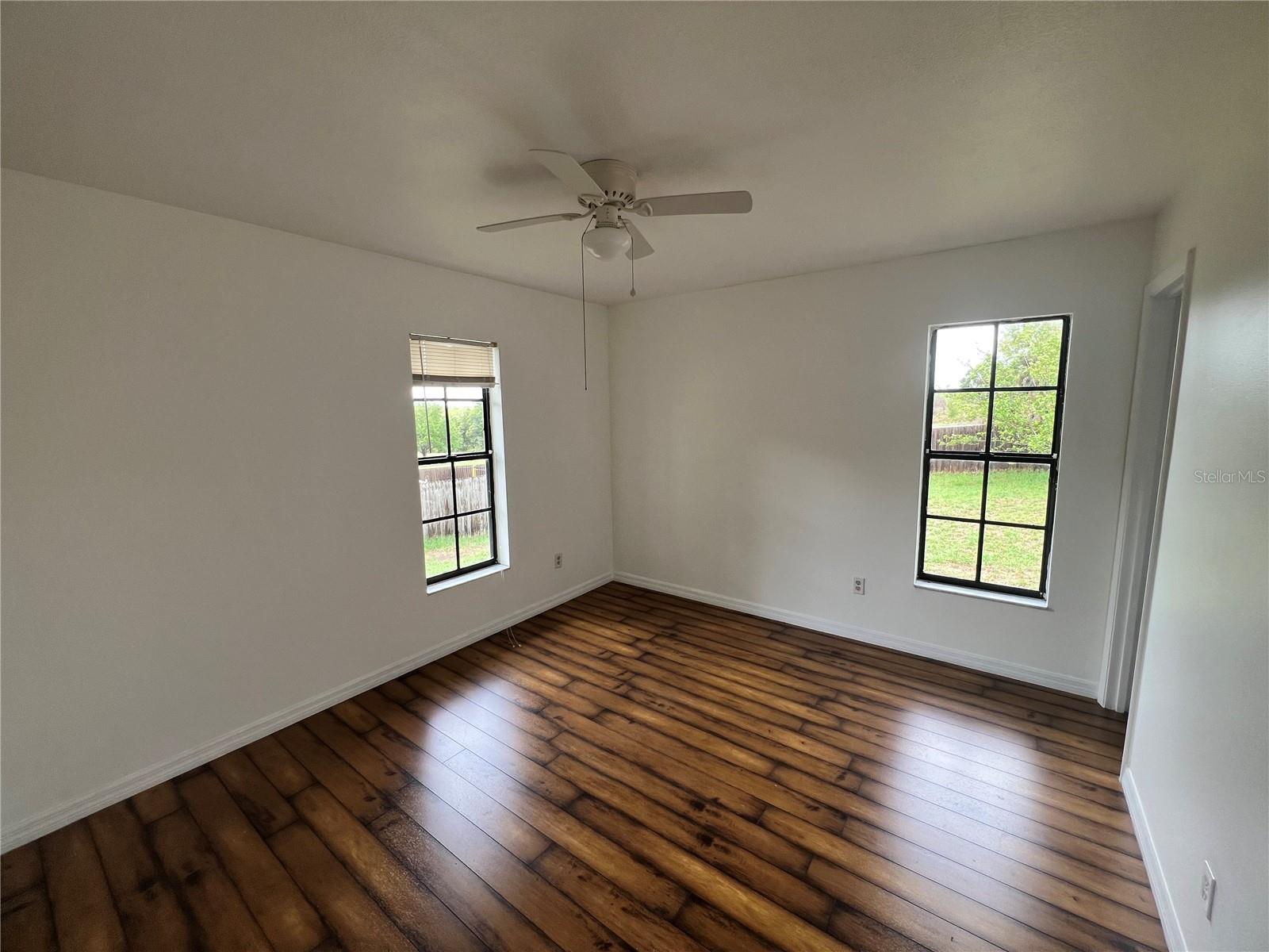 Image 6 of 17 For 3333 Valeview Drive