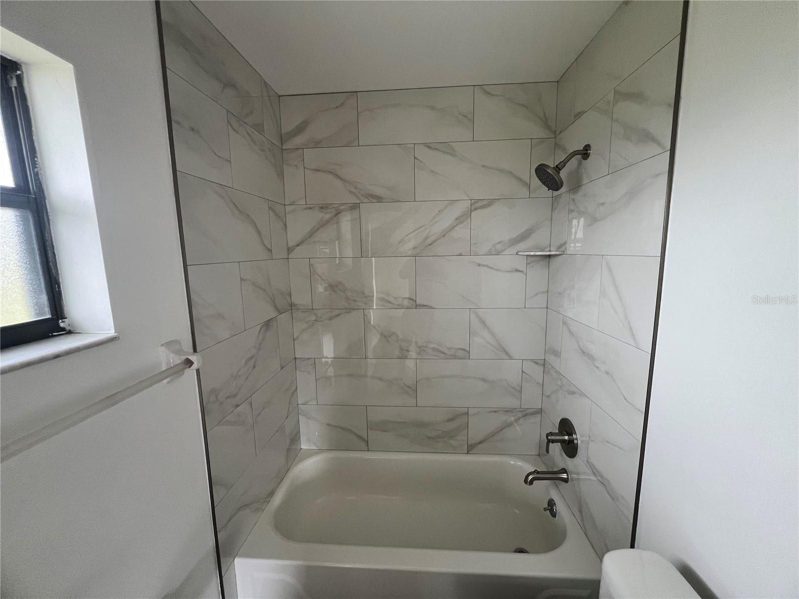 Image 8 of 17 For 3333 Valeview Drive