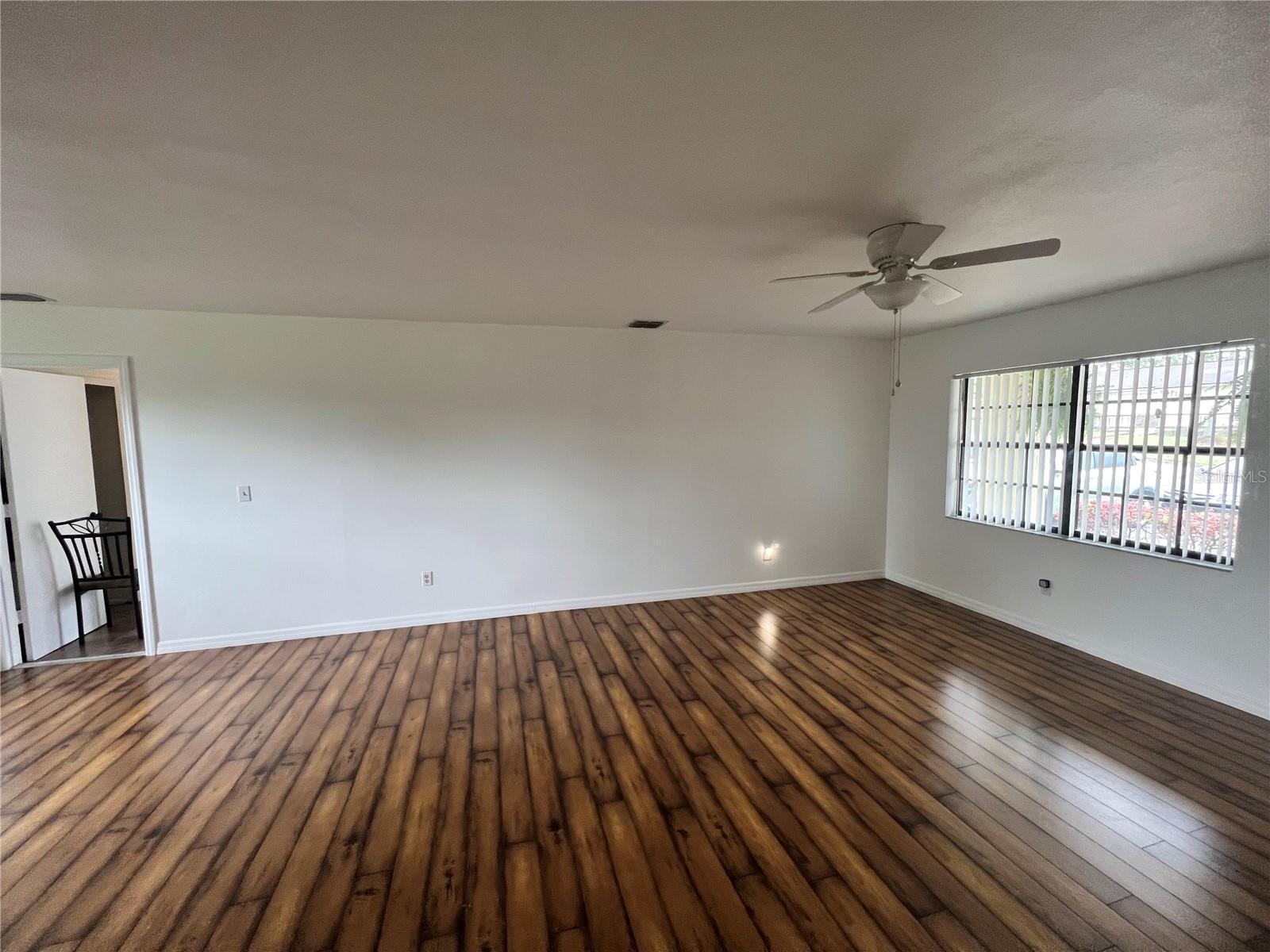 Image 9 of 17 For 3333 Valeview Drive