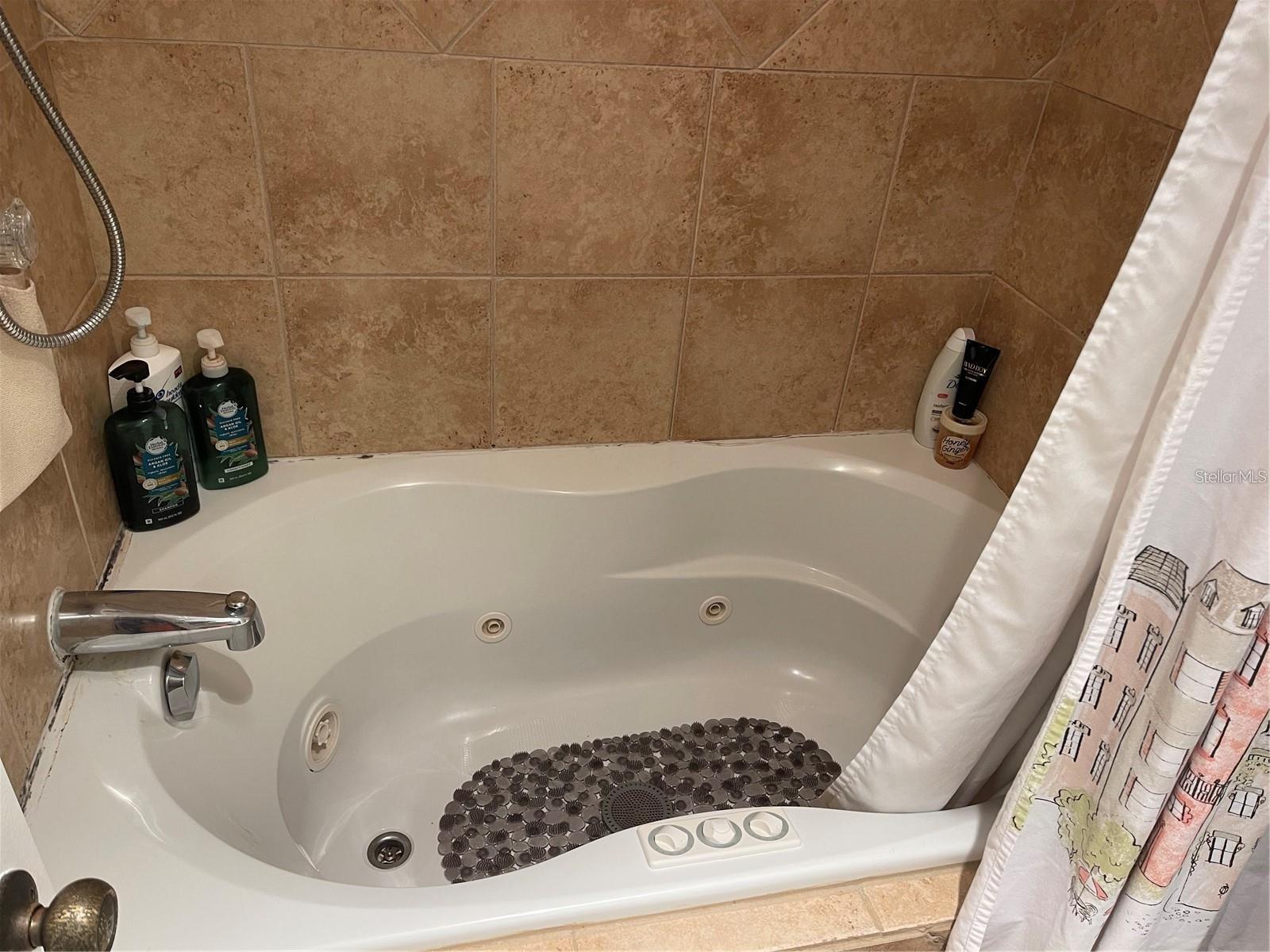 Image 15 of 28 For 4252 Player Circle 125