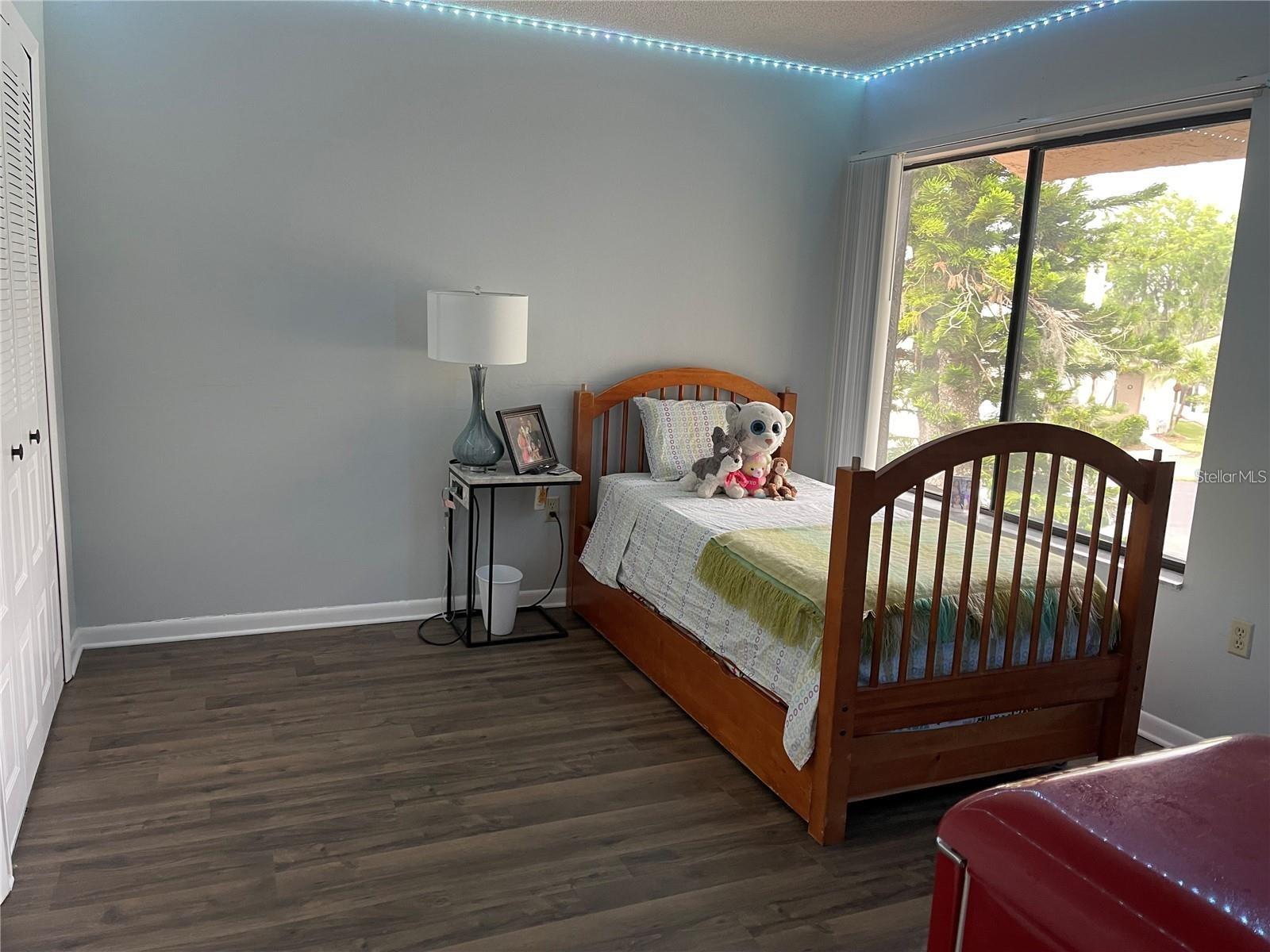 Image 17 of 28 For 4252 Player Circle 125