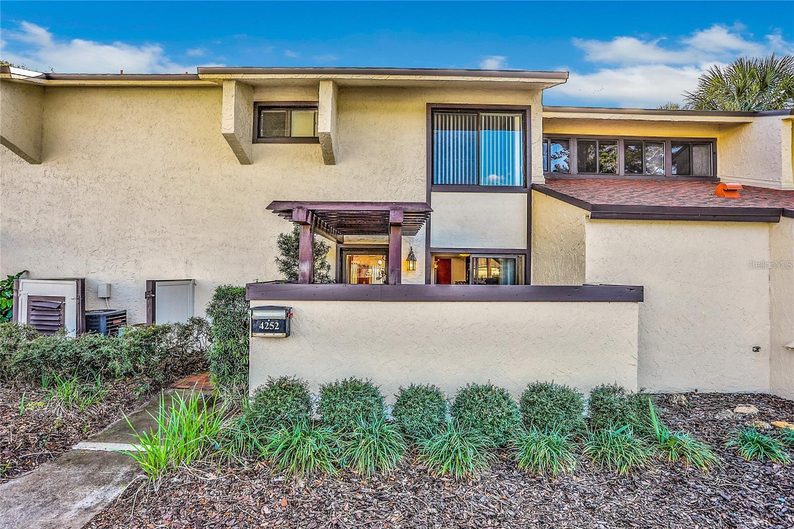 Image 2 of 28 For 4252 Player Circle 125