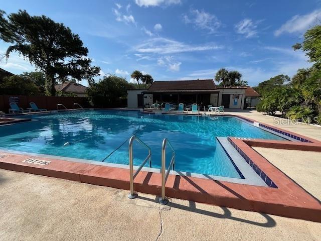 Image 25 of 28 For 4252 Player Circle 125