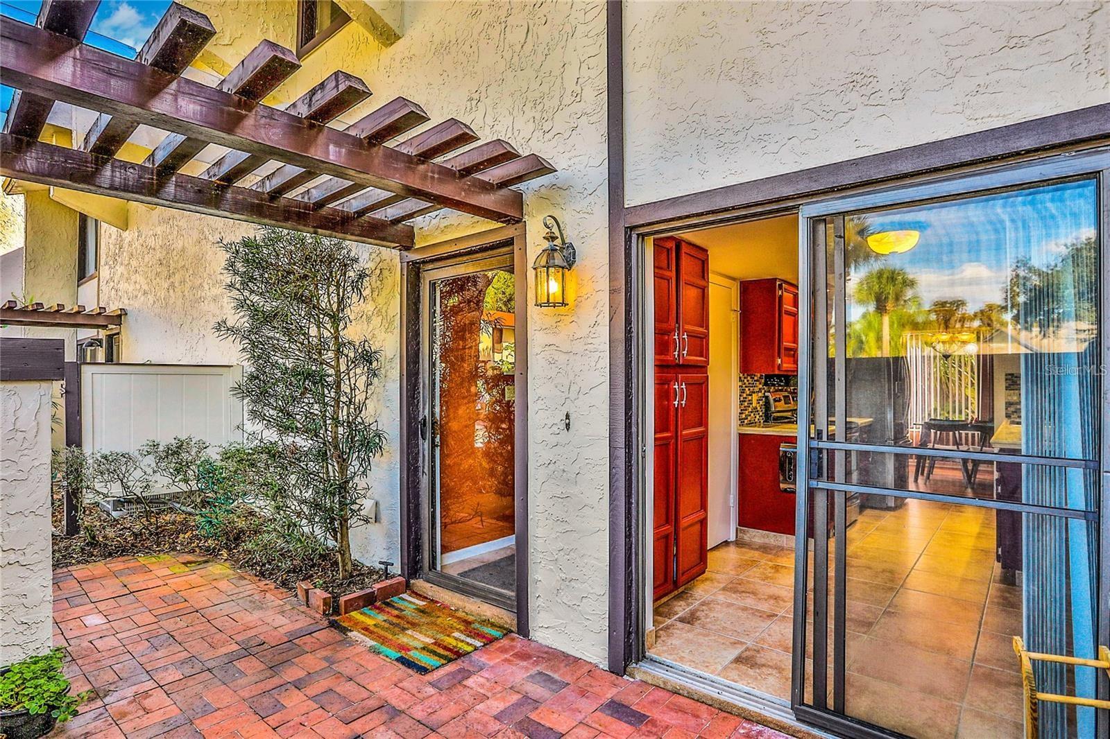 Image 4 of 28 For 4252 Player Circle 125