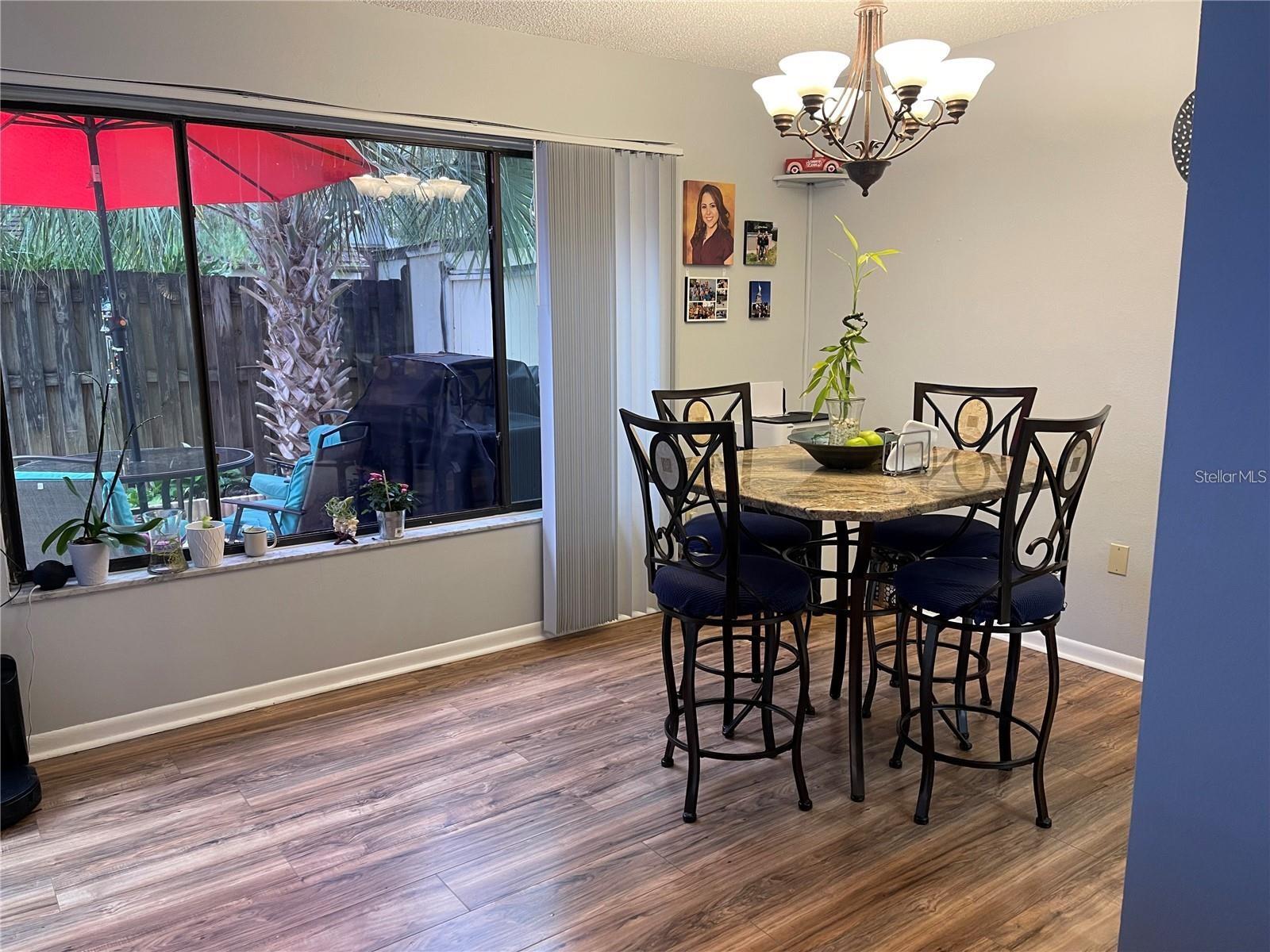 Image 9 of 28 For 4252 Player Circle 125